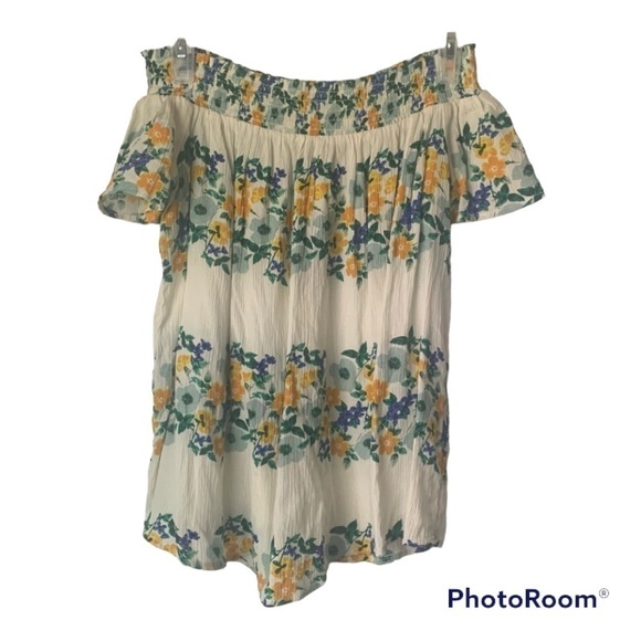 🌻2/$20 Old Navy off the shoulder top - Picture 1 of 6